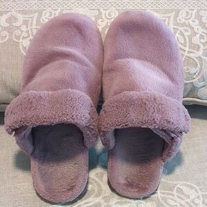 Vionic Plush Slip-On Slippers in Dusty Pink